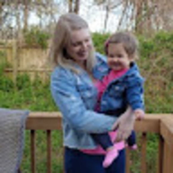 Meet your Posher, Kimberly - Picture 1 of 1